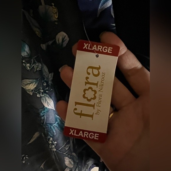 Flora Nikrooz Pajama Top Women’s XL Blue Floral Button Up Short Sleeve FLAW B3 - Picture 3 of 6